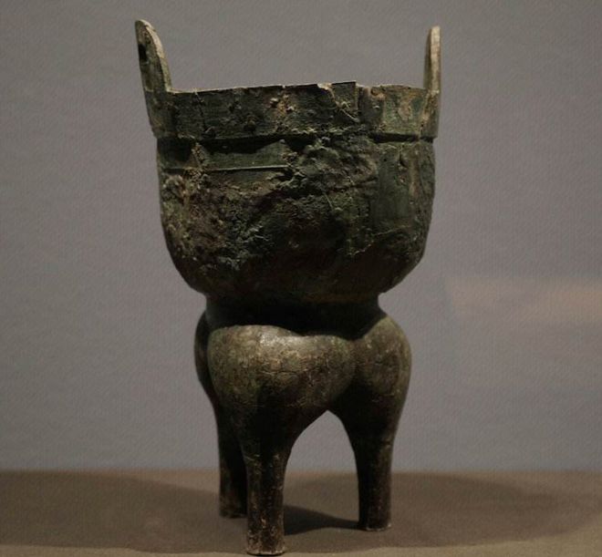 米乐M6 M6米乐殷墟出土的青铜蒸煮器里现古代少女人头她到底经历了什么？(图4)