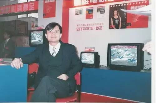 12年打造中国最大彩电品牌遭下属抛弃入狱6年54岁再出发米乐 M6造出“客车界特斯拉”！(图8)