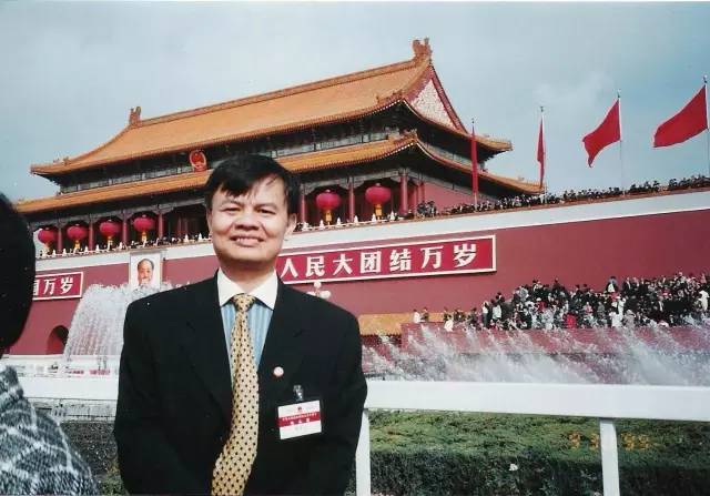 12年打造中国最大彩电品牌遭下属抛弃入狱6年54岁再出发米乐 M6造出“客车界特斯拉”！(图10)