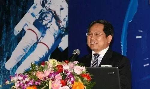 12年打造中国最大彩电品牌遭下属抛弃入狱6年54岁再出发米乐 M6造出“客车界特斯拉”！(图12)