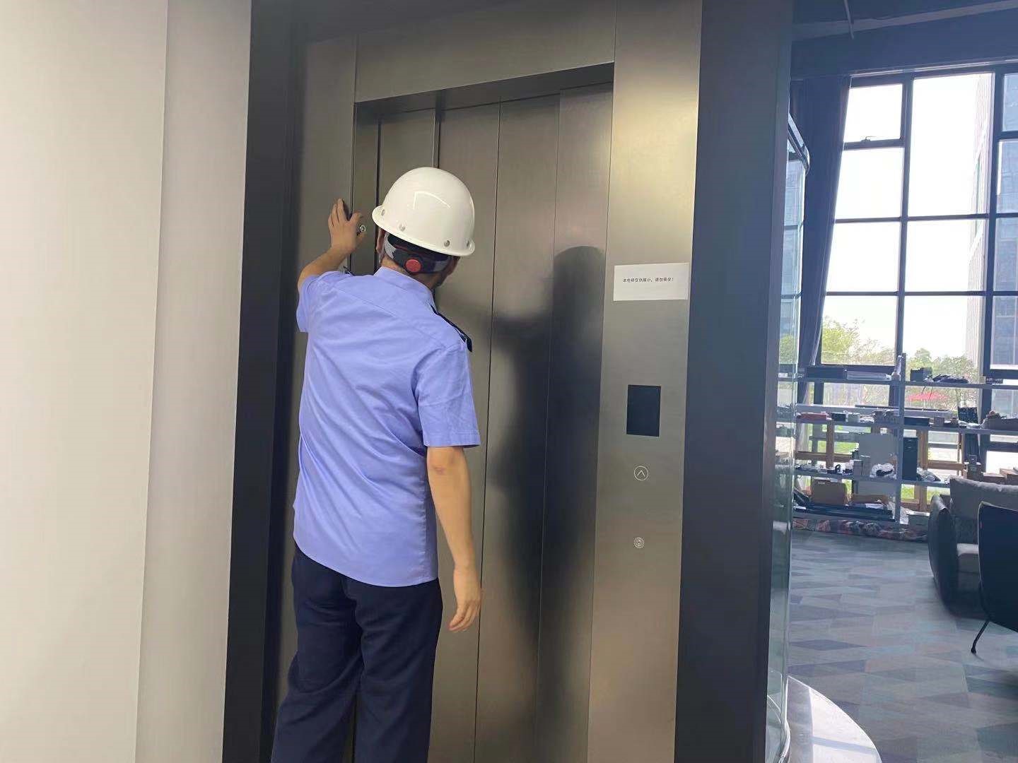公共场所安装家用电梯 M6 米乐市场监管局责令停止使用(图2)
